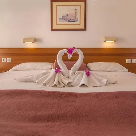 Aparthotel Stella View Studios 3*