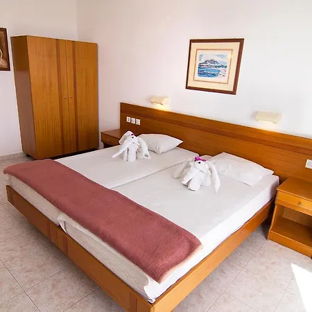 Stella View Studios 3*